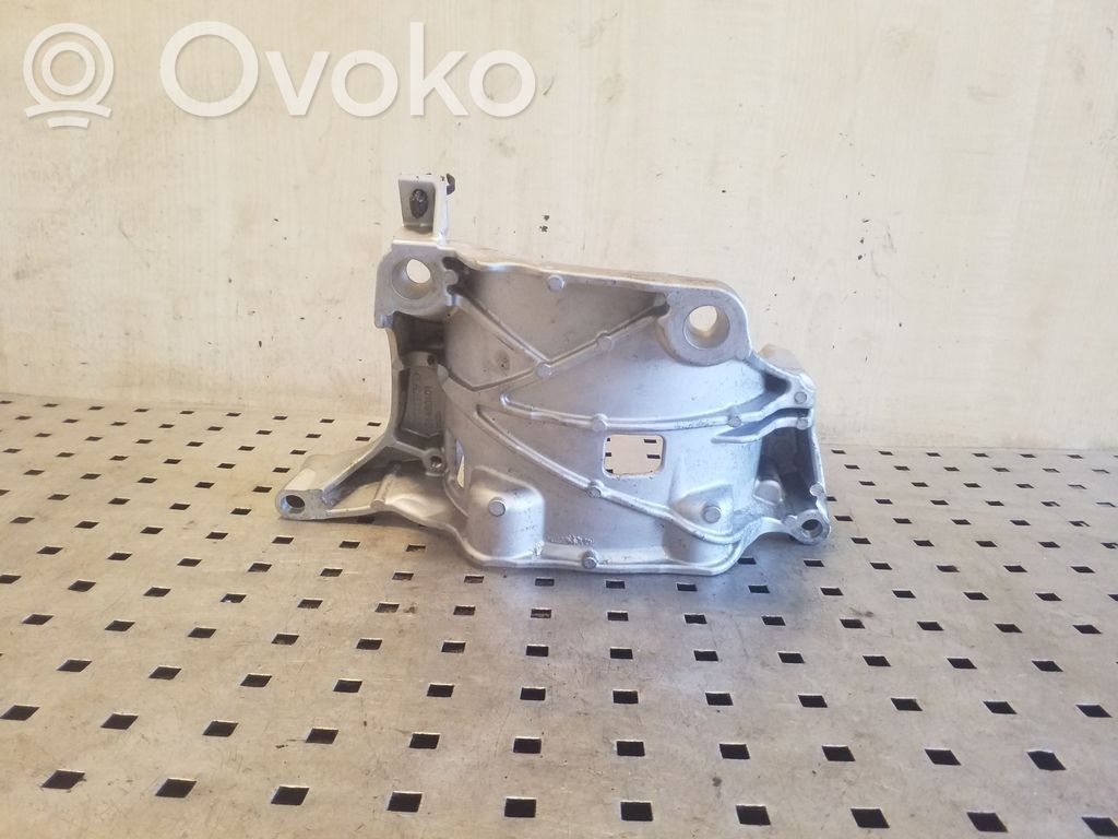 Mocowanie alternatora   31480101