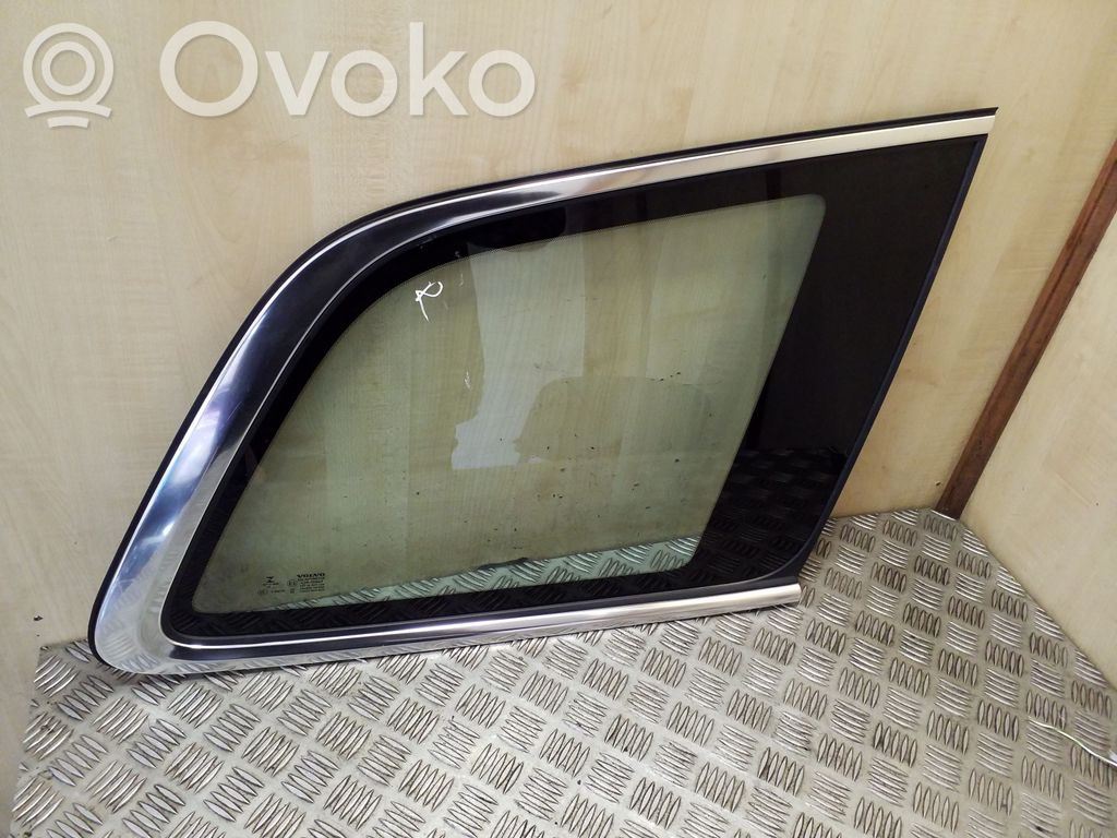 Volvo XC90 Vidrio lateral trasero 