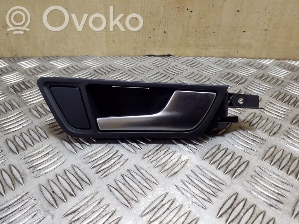 Manecilla interna puerta trasera   8R0839020A