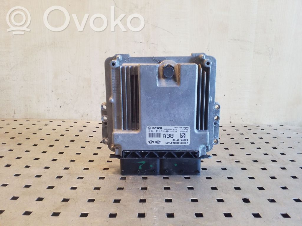 KIA Sportage Engine control unit/module 