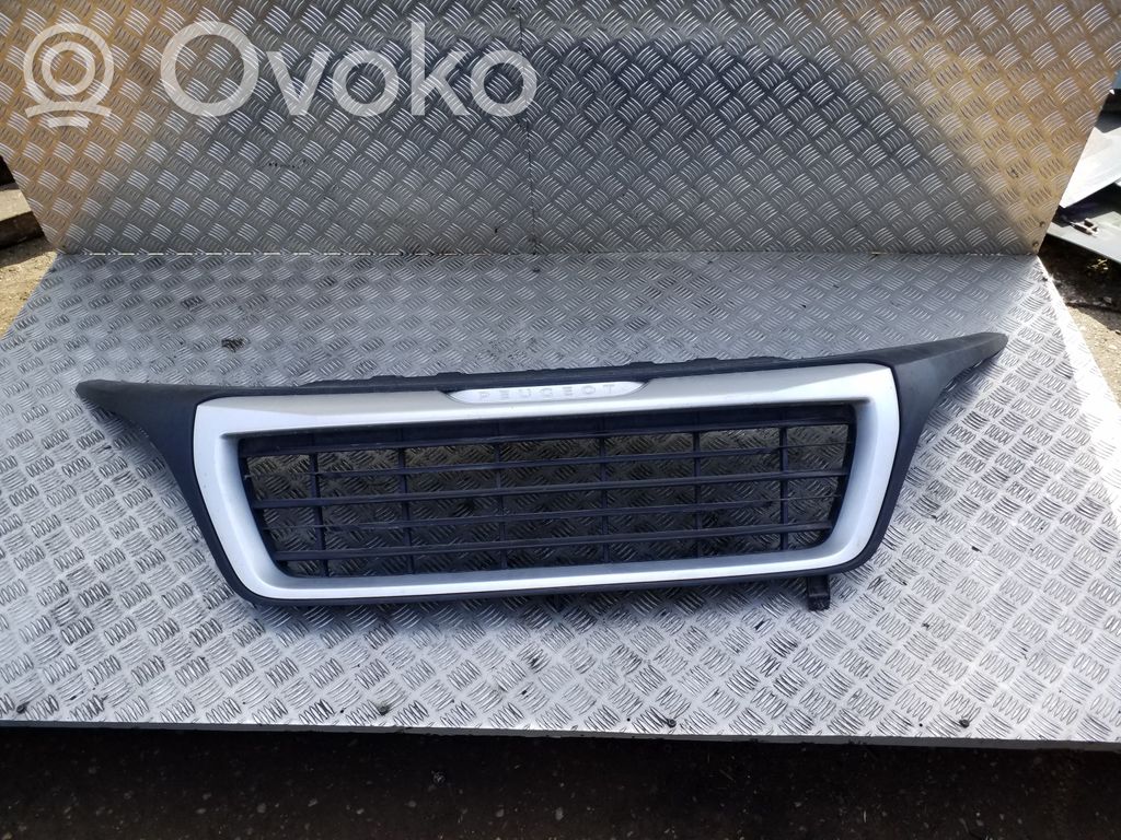 Peugeot Boxer Maskownica / Grill / Atrapa górna chłodnicy 