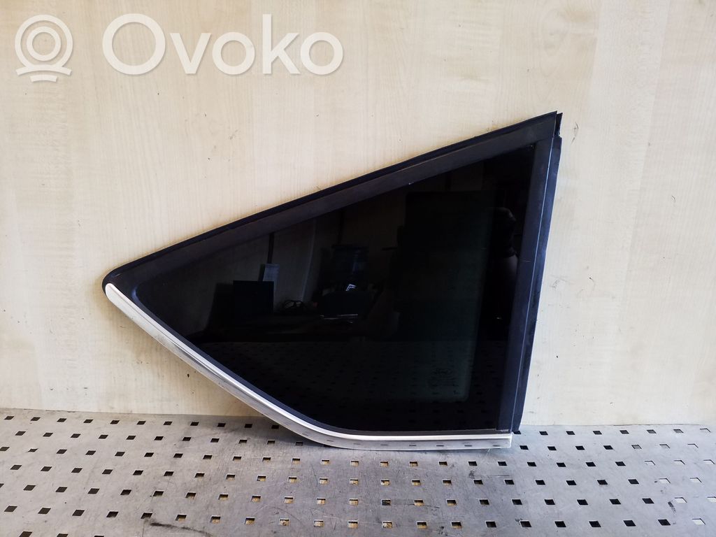 Vidrio lateral trasero   8V41S297B00B