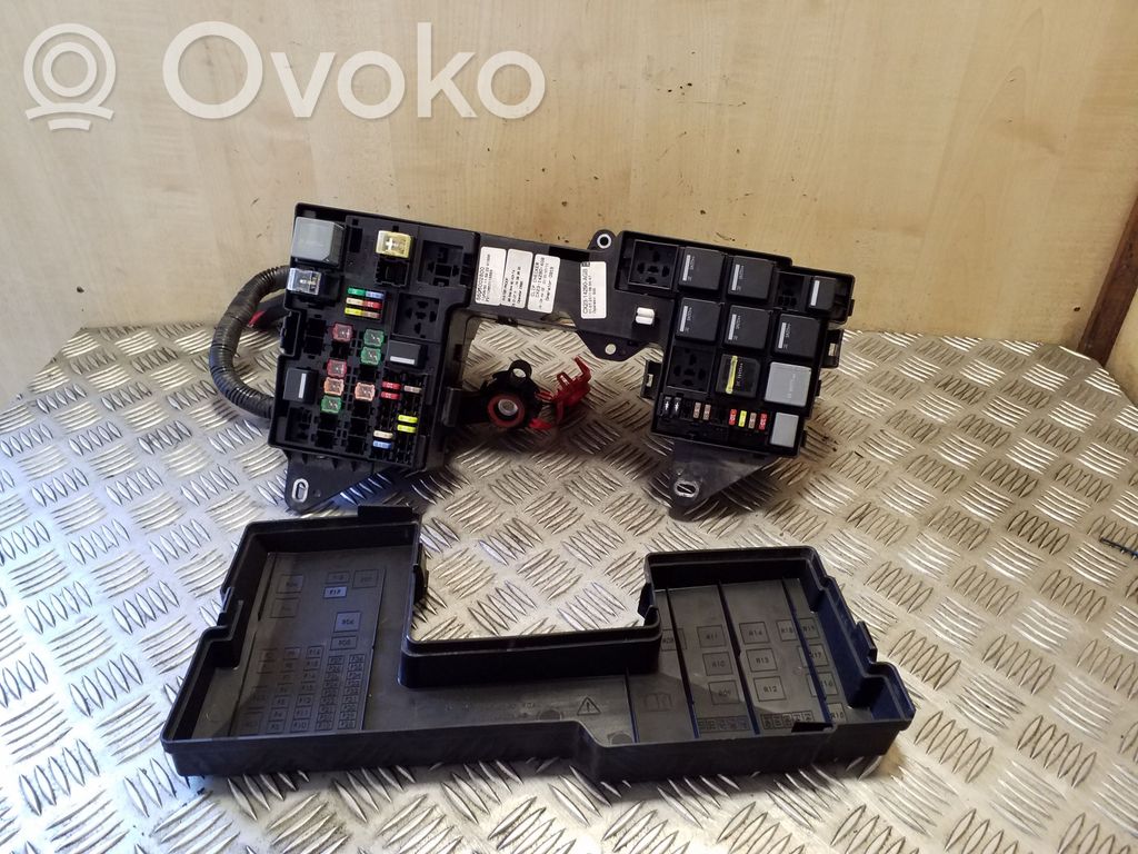 Skrzynka bezpieczników / Komplet   CX2314290AGB,8X2T14A075AB,8X2T14A067AC,8X2T14A087BA