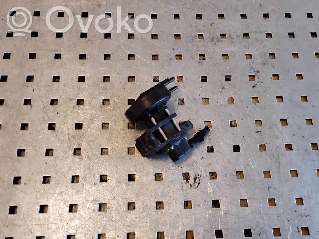 Electroválvula del turbo   357906283