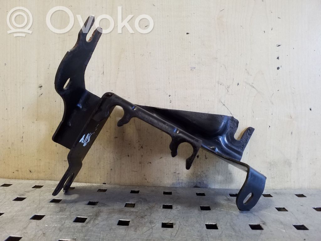 Dacia Sandero Other engine bay part 