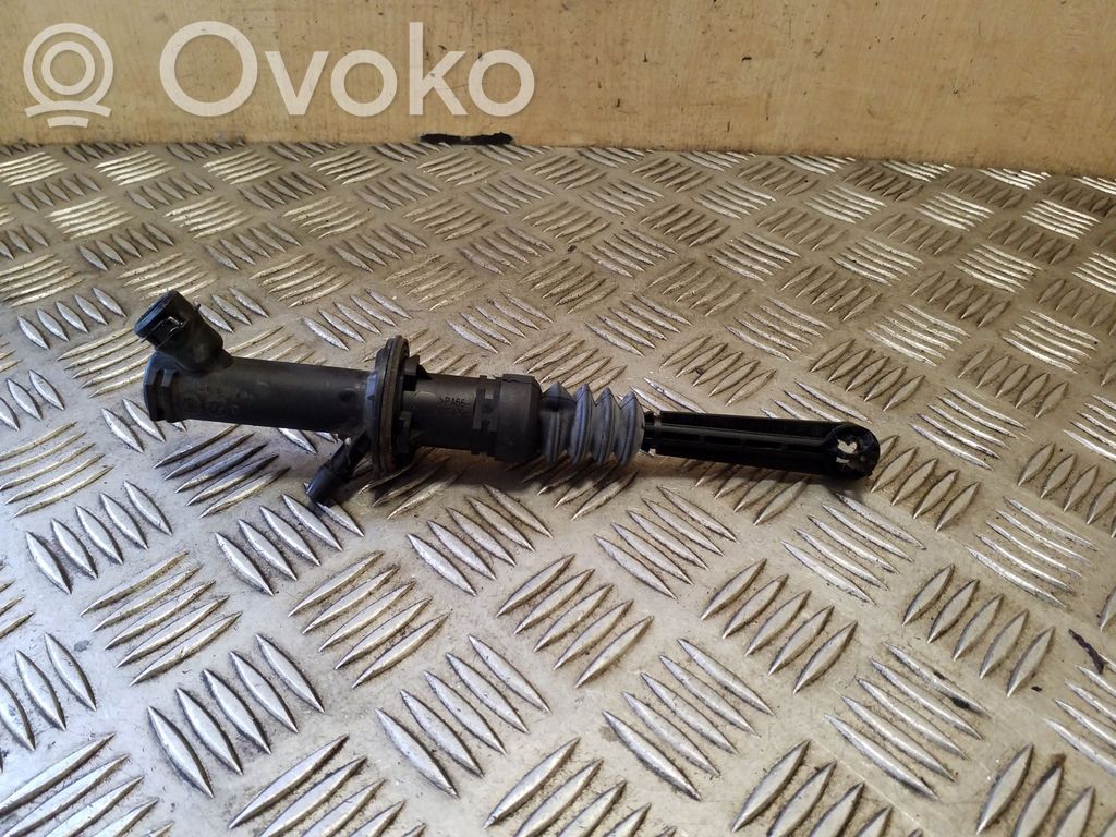 Główny cylinder sprzęgła   306104585R