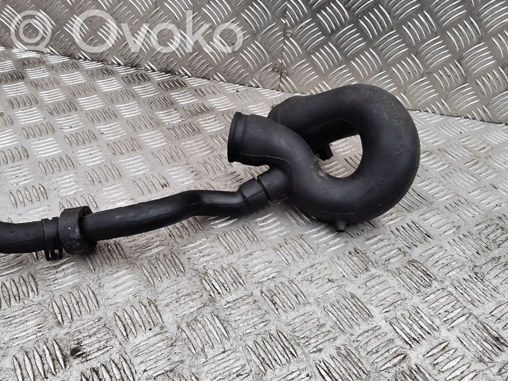 Audi 80 90 S2 B4 Furtun/conductă intercooler 