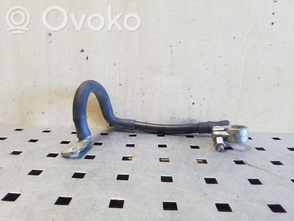 Volkswagen Caddy Minus / Klema / Przewód akumulatora 