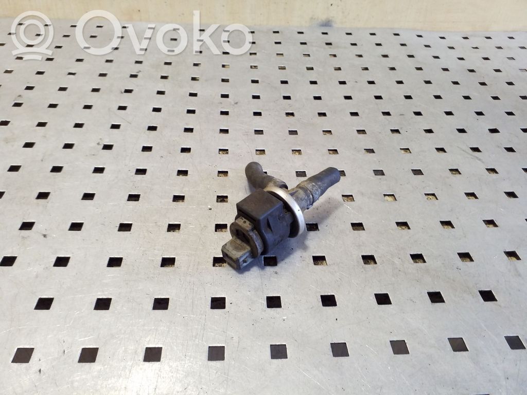 Audi A6 S6 C4 4A Válvula de vacío 