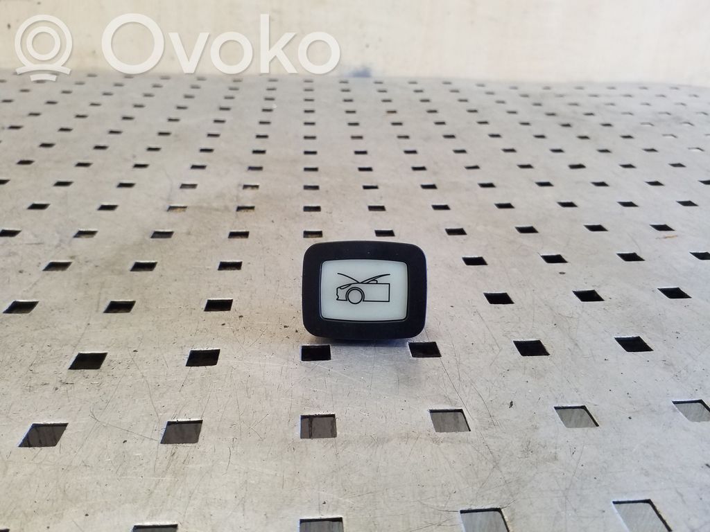 Tailgate/boot open switch button   151618500A