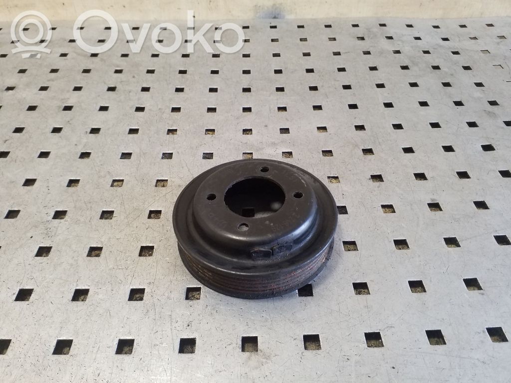 Opel Omega B1 Polea de la bomba de agua 