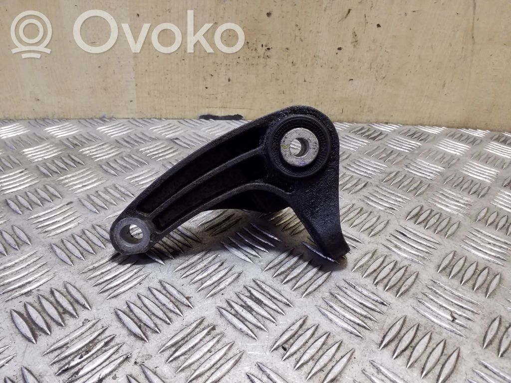 Engine mounting bracket   AV616P093GA