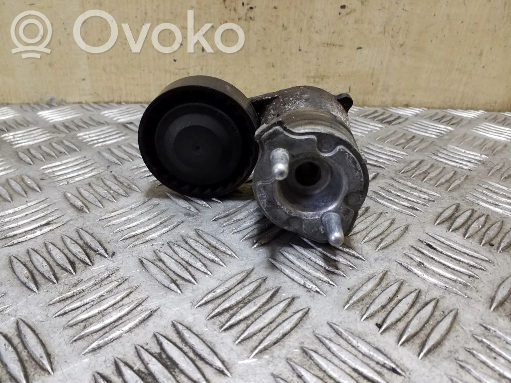 Volvo V40 Diržo įtempėjas 