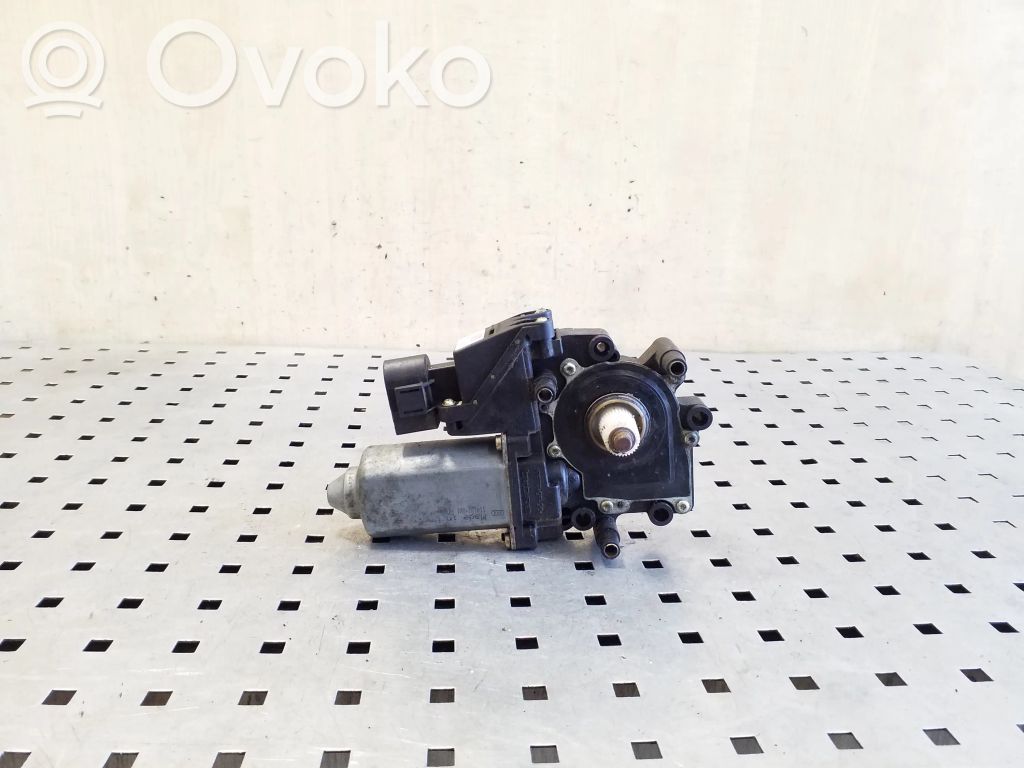 Audi A6 S6 C5 4B Silnik regulatora szyby drzwi przednich