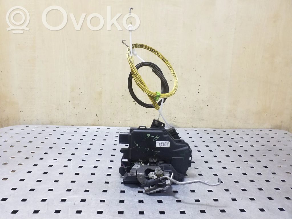 Audi A6 S6 C5 4B Takaoven lukko 
