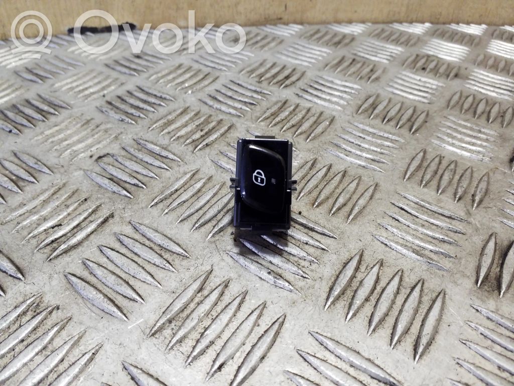 Volvo XC90 Central locking switch button 