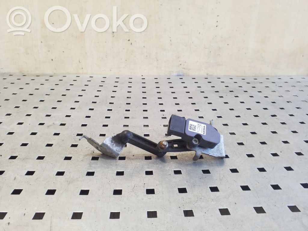 Volvo XC90 Senzor nivel far 