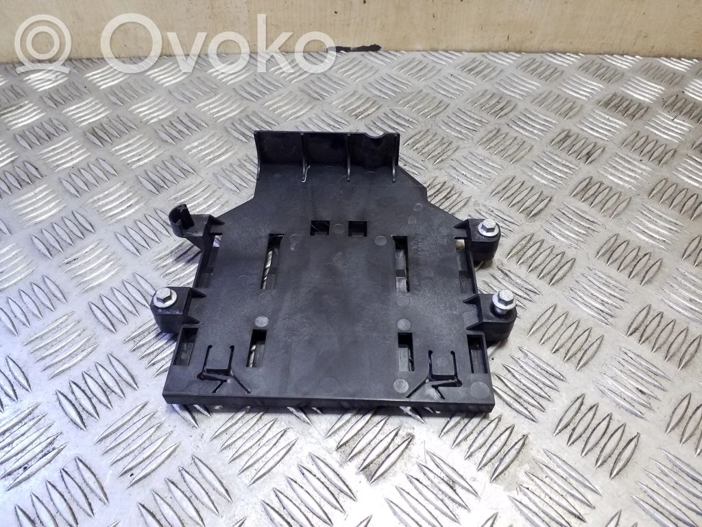 Volvo XC70 Engine control unit holder 