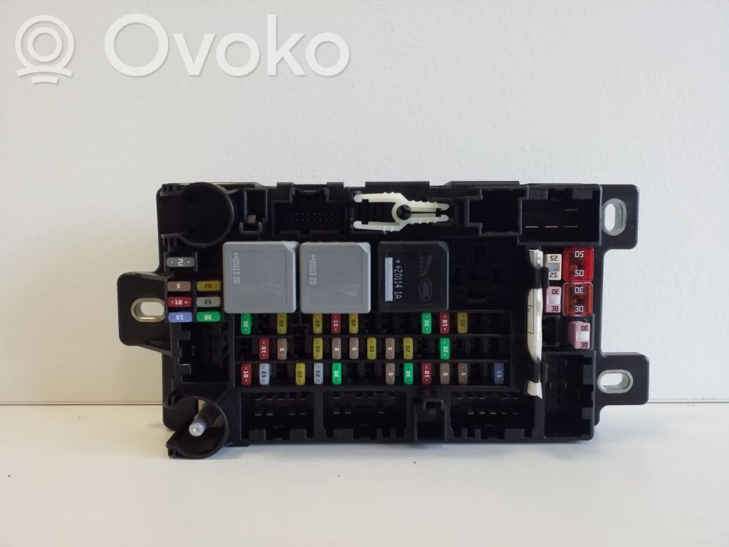 Land Rover Evoque II Fuse module 