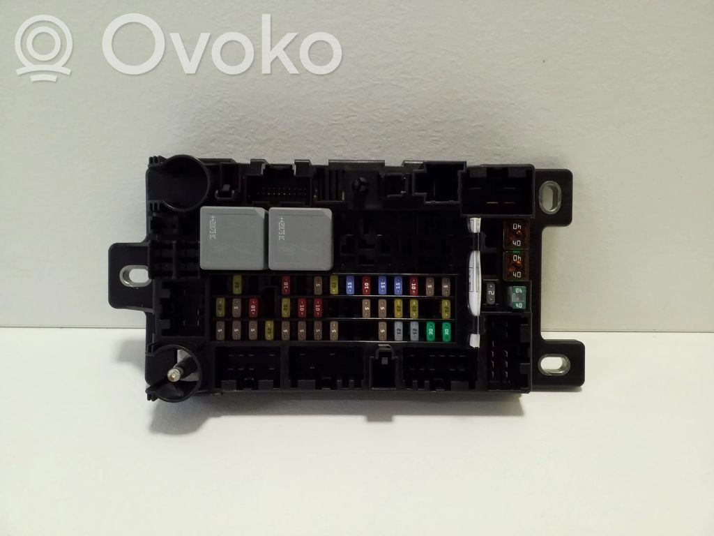 Land Rover Evoque II Fuse module 
