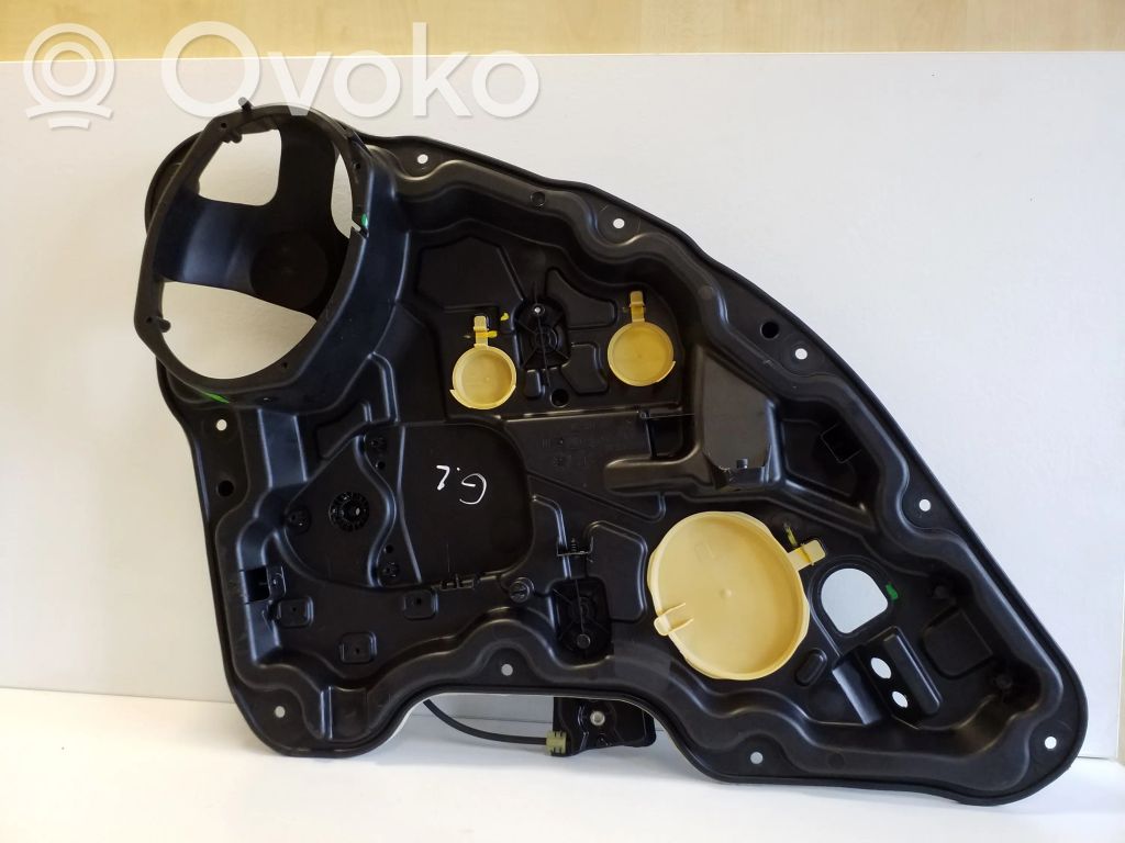Jeep Cherokee KL Mecanismo para subir la puerta trasera sin motor 