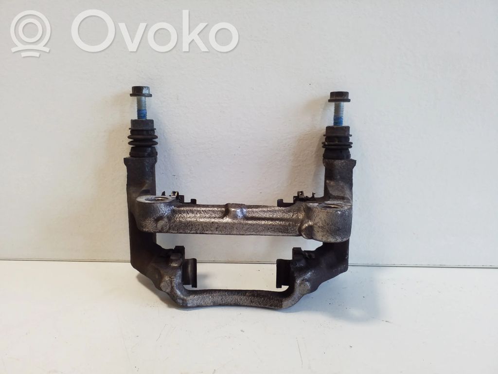 Nissan Qashqai J12 Скоба заднего суппорта 