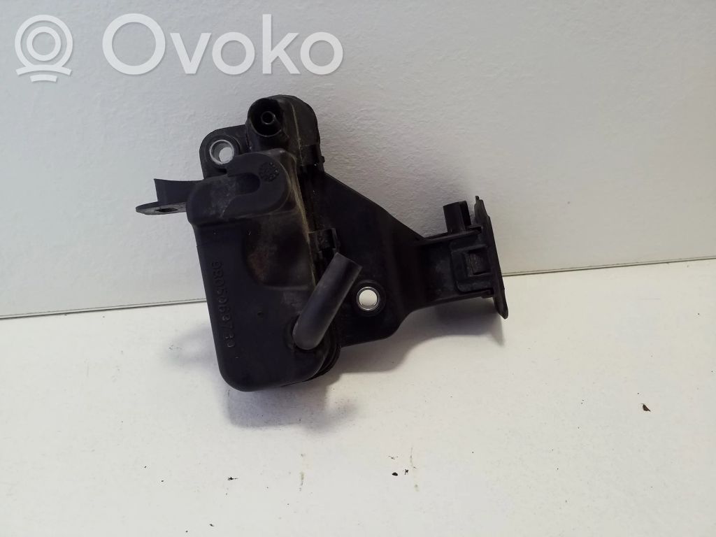 Opel Vivaro Tyhjiösäiliö 