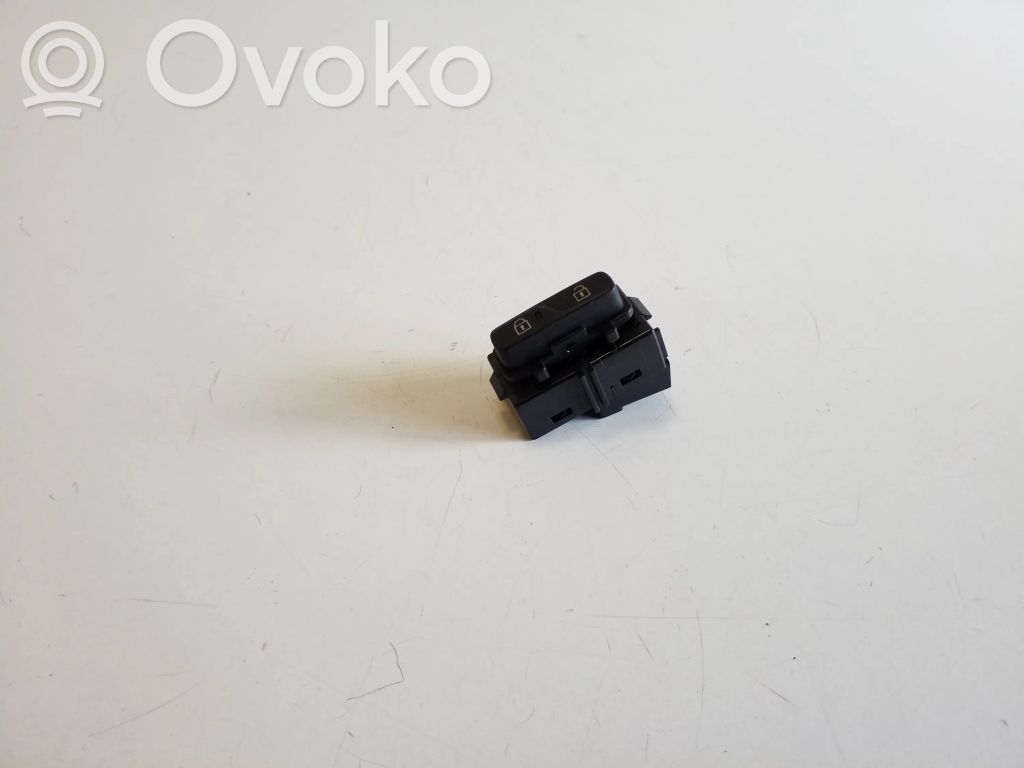 Volvo V40 Cross country Central locking switch button 