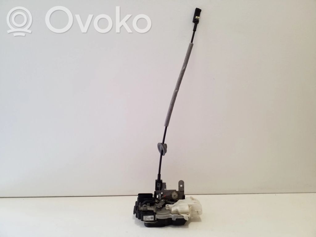 Volvo V40 Cross country Priekšpusē slēdzene 
