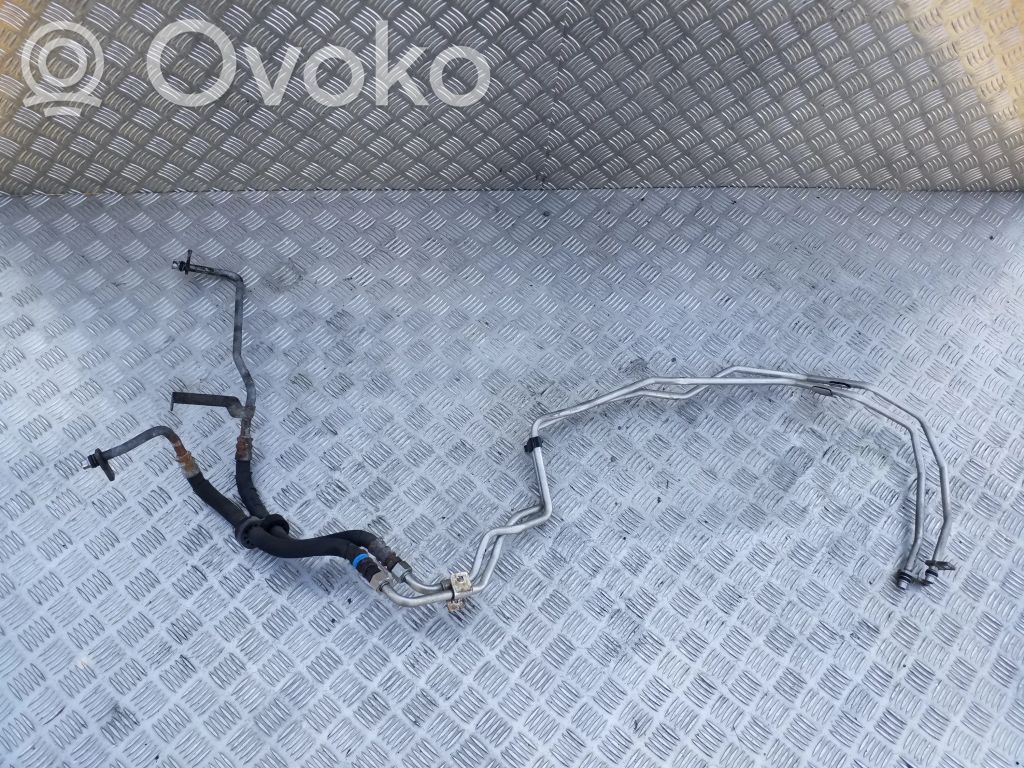 Przewód / Wąż chłodnicy oleju skrzyni biegów   8K0317819AD