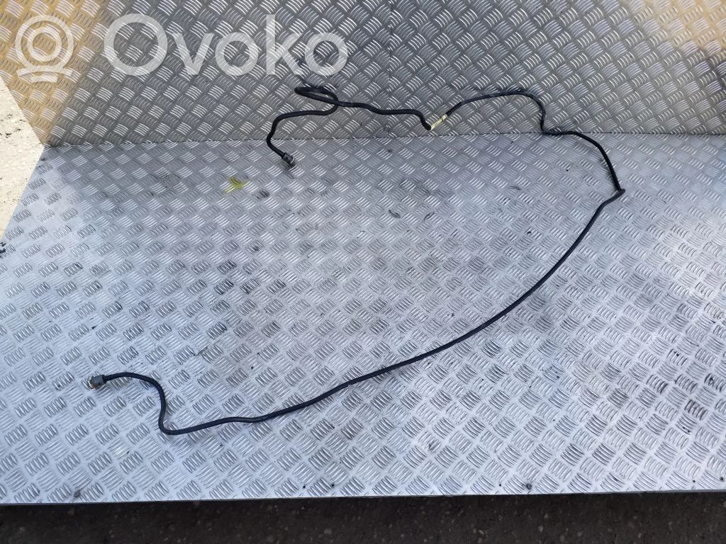 Przewód paliwowy