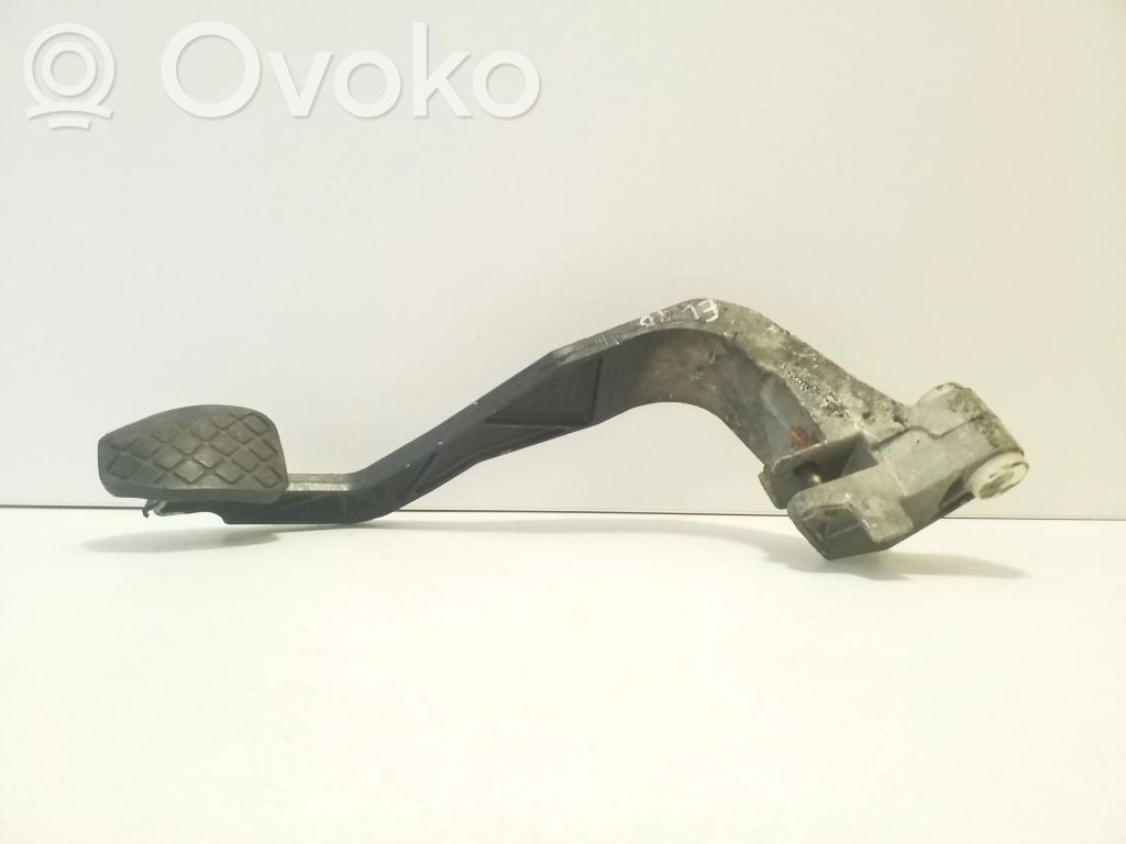 Volkswagen PASSAT B5 Pedale della frizione