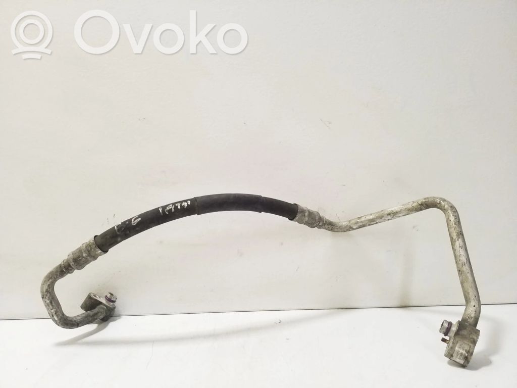 Volkswagen PASSAT B6 Ilmastointilaitteen putki (A/C) 