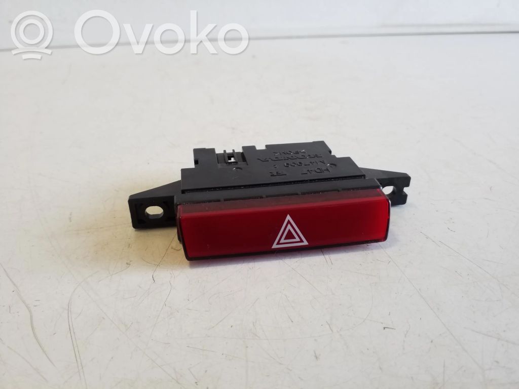 Honda CR-V Hazard light switch 