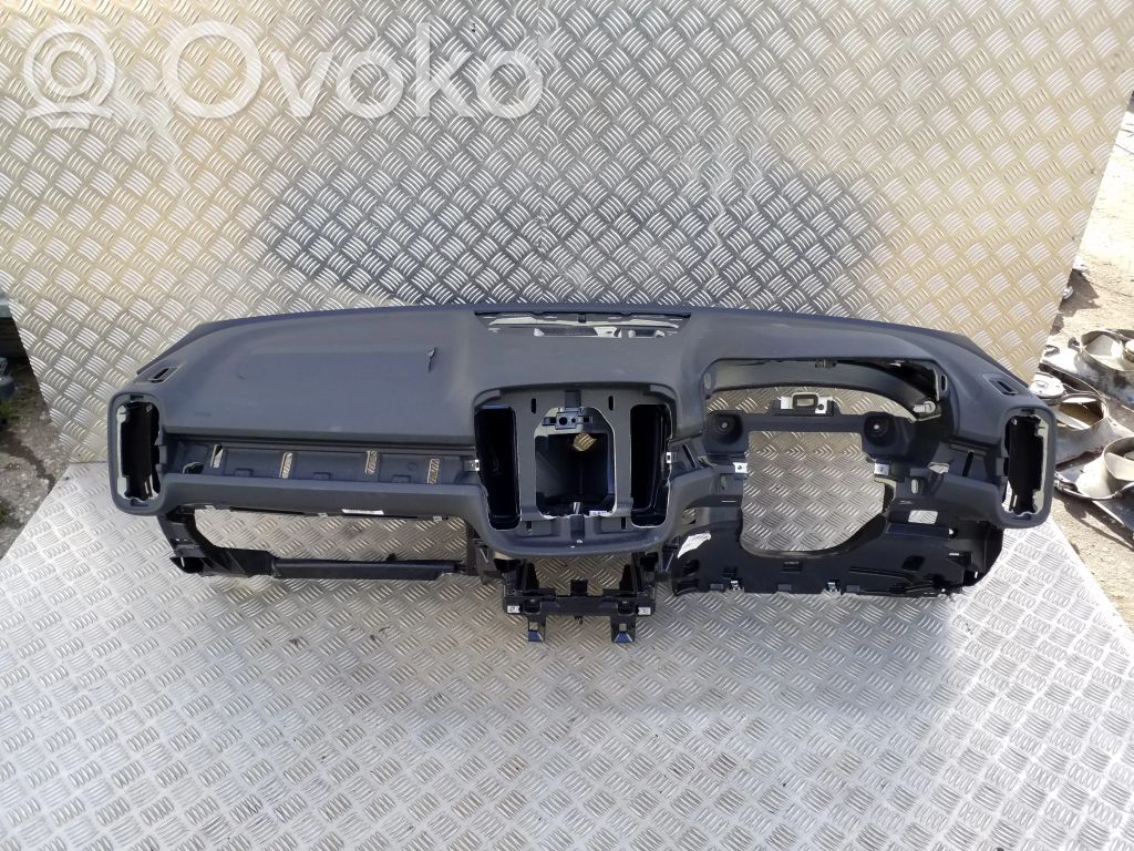 Volvo XC40 Dashboard 