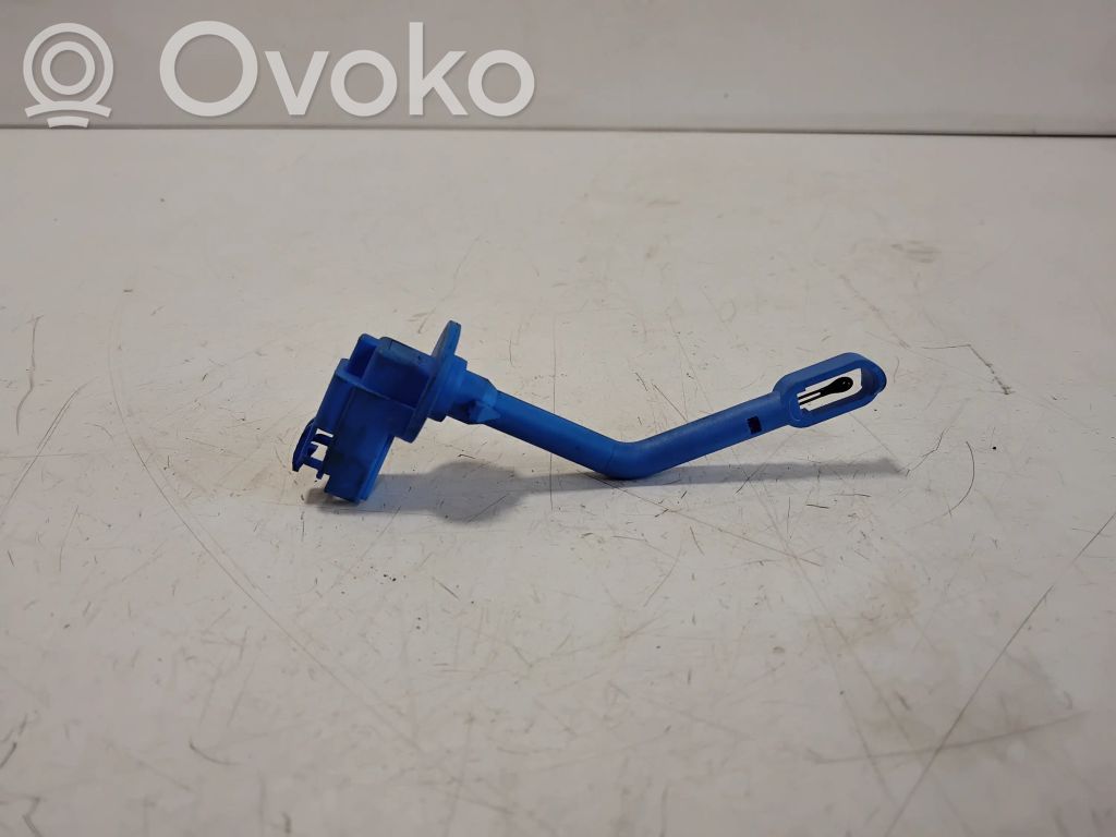 Volvo XC40 Czujnik temperatury oleju 