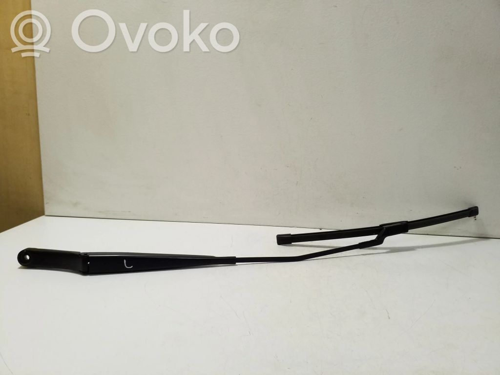 Skoda Kamiq Etupyyhkimen sulan varsi