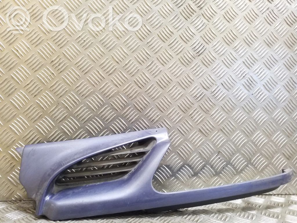 Renault Megane I Griglia superiore del radiatore paraurti anteriore