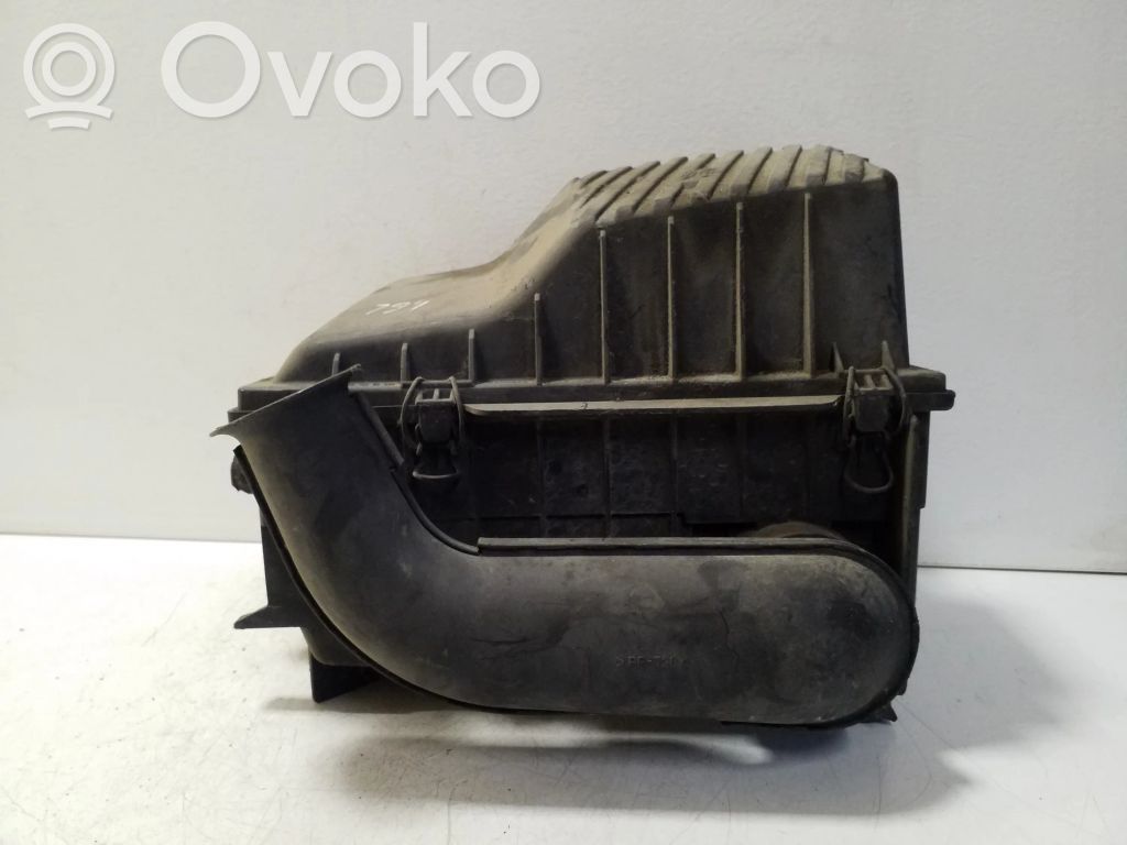 Volkswagen PASSAT B4 Obudowa filtra powietrza 