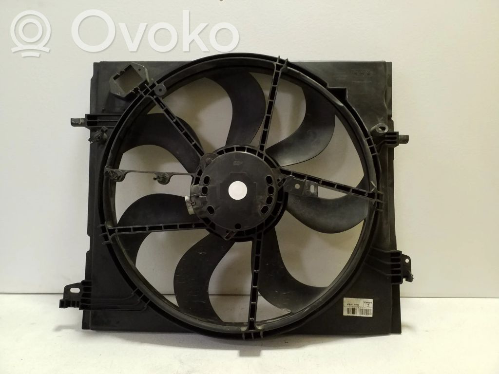 Nissan X-Trail T32 Radiator cooling fan shroud 