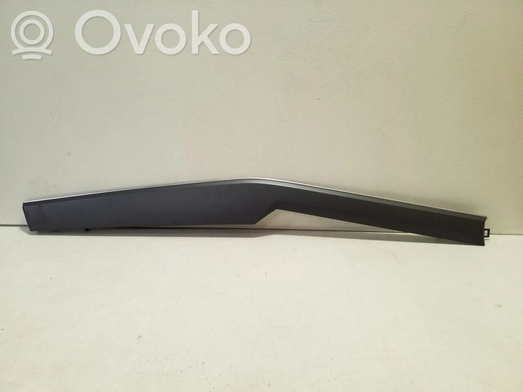 Audi e-tron Dashboard glove box trim 