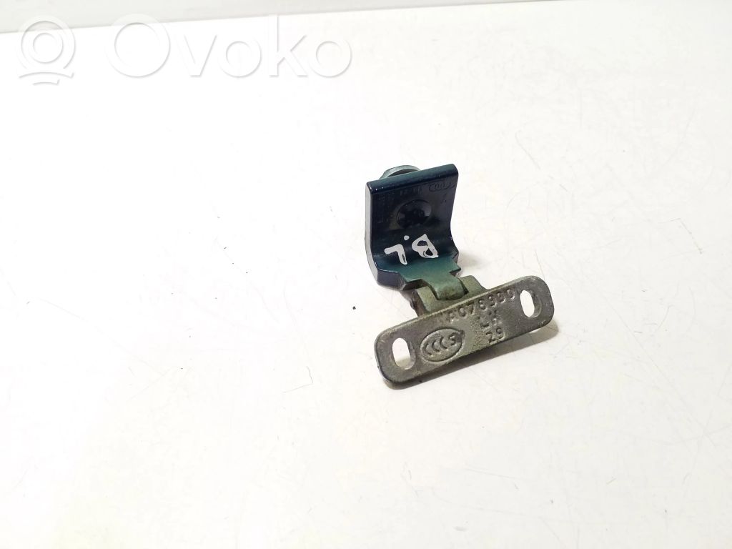 Audi e-tron Tailgate/trunk/boot hinge 