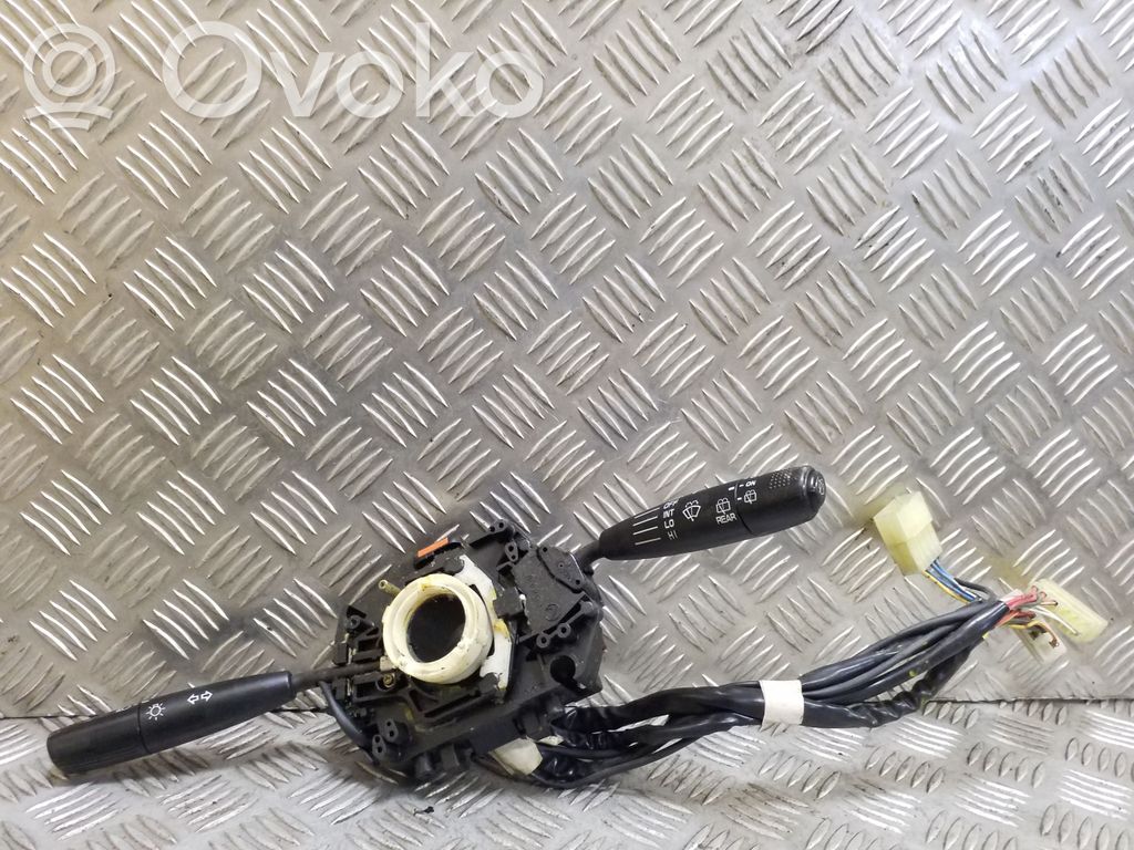 Subaru Legacy Leva/interruttore dell’indicatore di direzione e tergicristallo