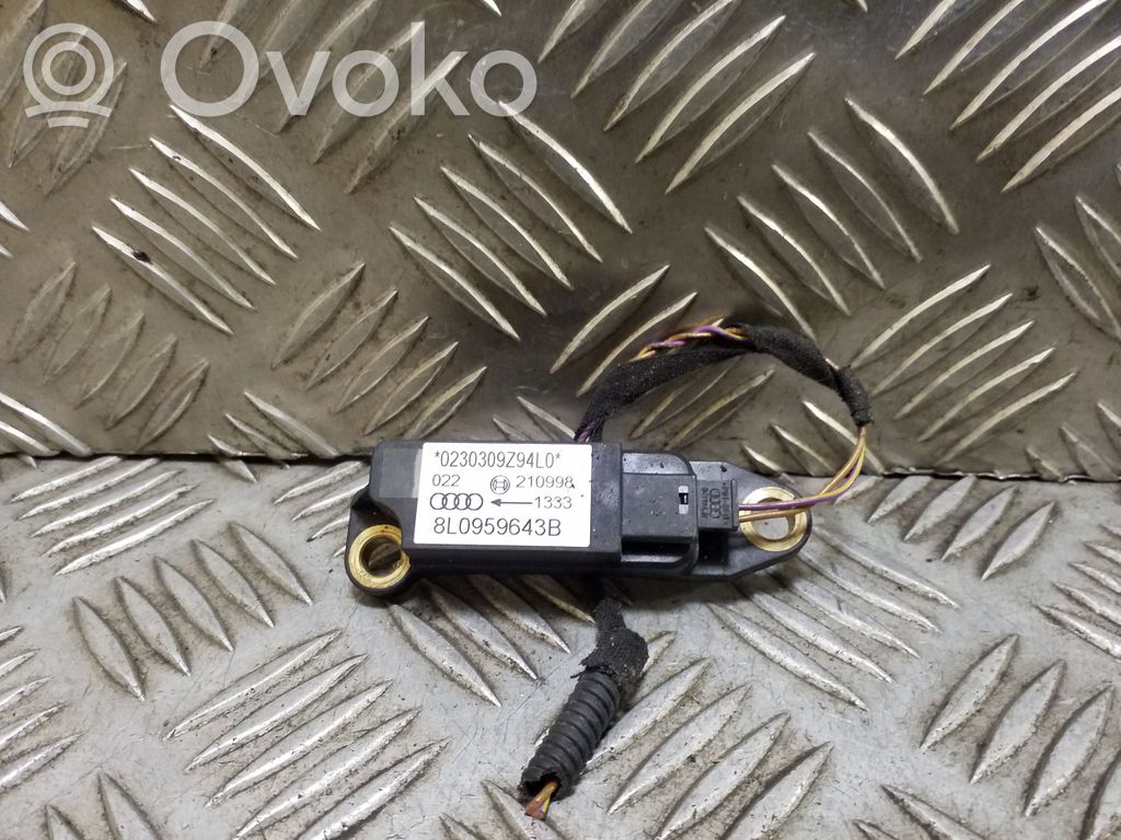 Sensor impacto/accidente para activar Airbag   8L0959643B