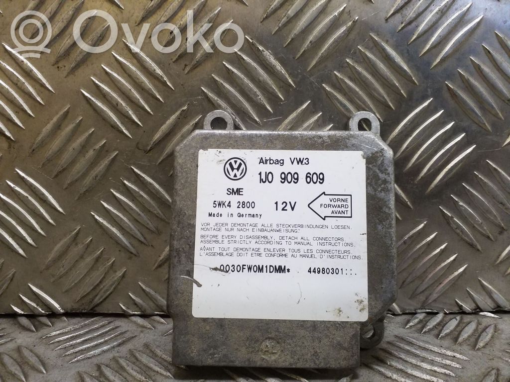 Volkswagen Golf IV Unitate/modul de comandă airbaguri 