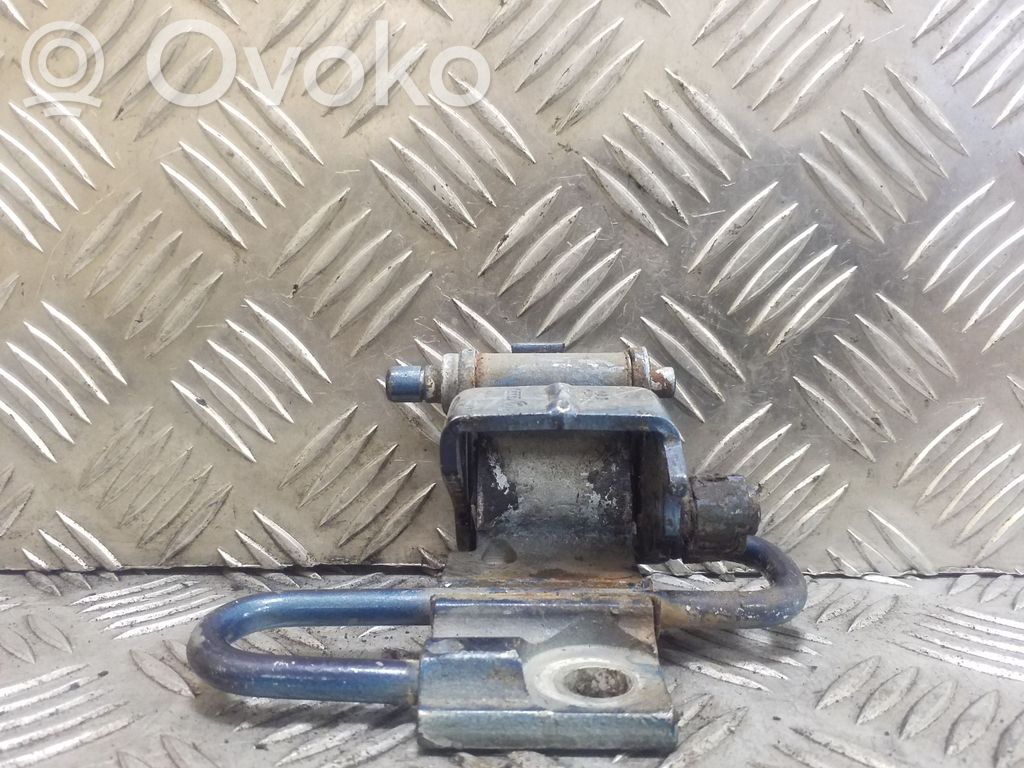 Volkswagen Golf IV Front door lower hinge 