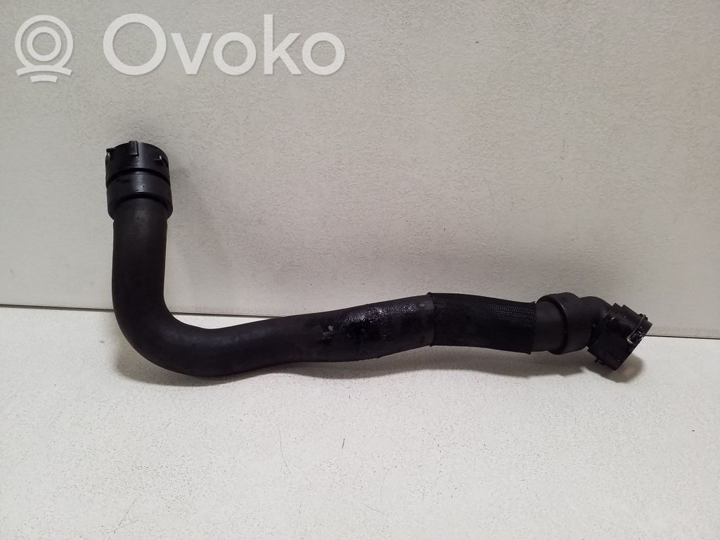 Volvo XC60 Conductă/furtun lichid de răcire motor 