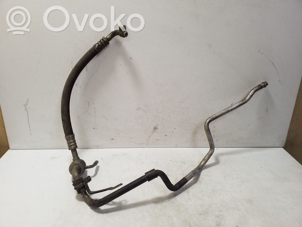 Volkswagen Golf IV Ilmastointilaitteen putki (A/C) 