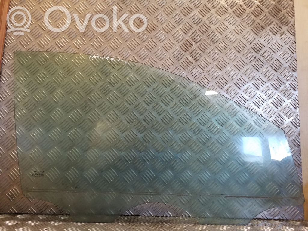 Volkswagen Polo IV 9N3 Szyba drzwi przednich 