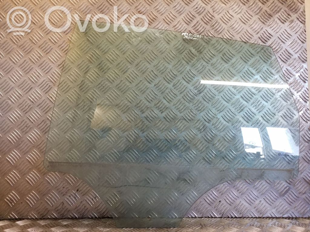 Volkswagen Polo IV 9N3 Vetro del finestrino della portiera posteriore